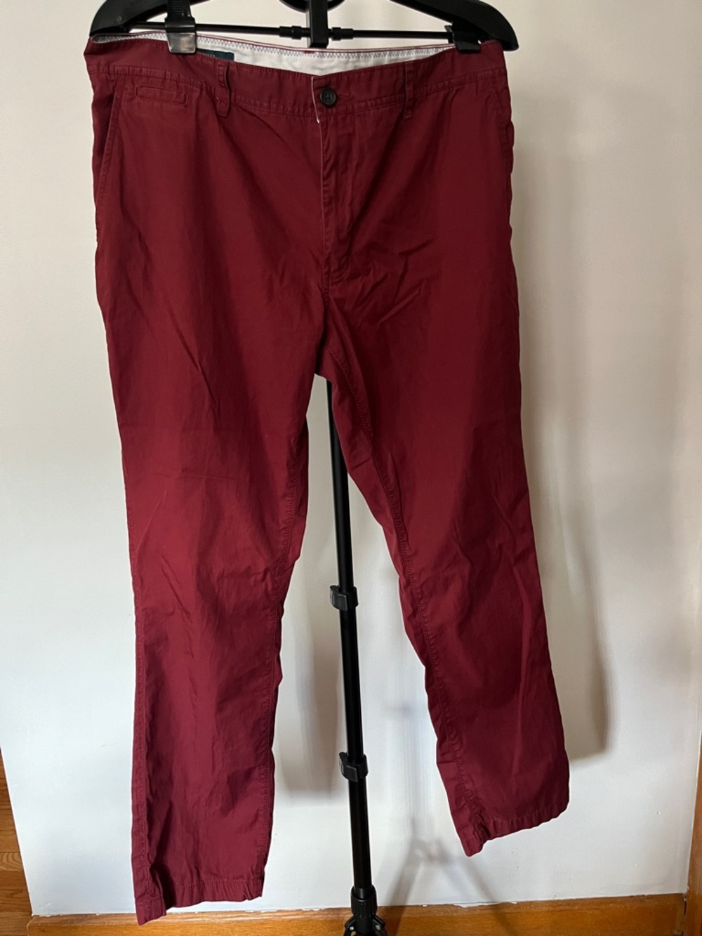Perry Ellis Men's Deep Burgundy Chinos